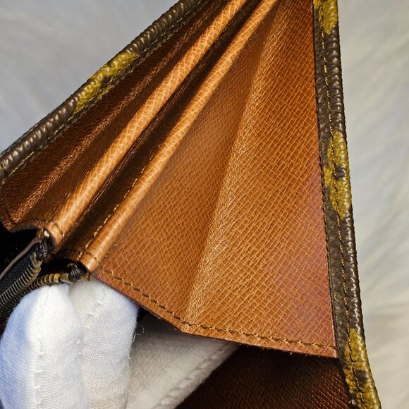 LV `Monogram Flap Porte Tresor Wallet - Picture 14 of 17